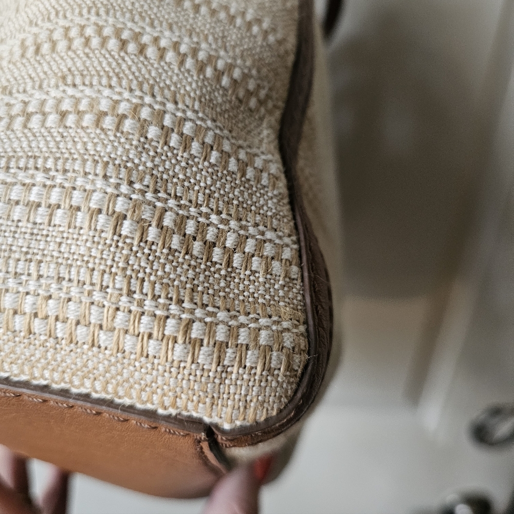 Fossil "Camilla" Convertable Backpack, Shoulderbag - image 8